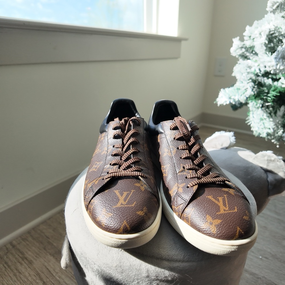 Louis Vuitton Brown and Cream Leather Sneakers